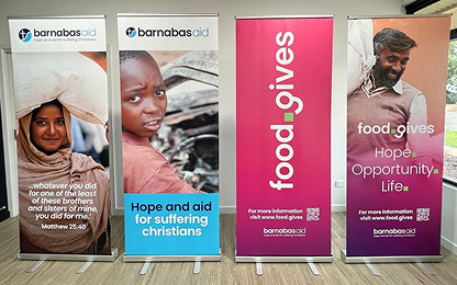 Pull-Up Banner Stands