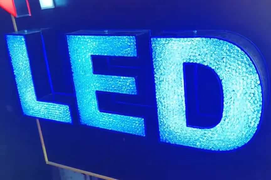 Crystal Acrylic LED Glow Letters for Outdoor Branding