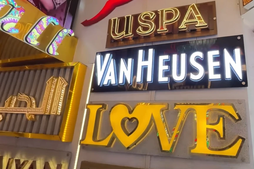 3D LED Letter Sign & Neon Sign Board (3D Letter VenHussen LED Signs for Shop)